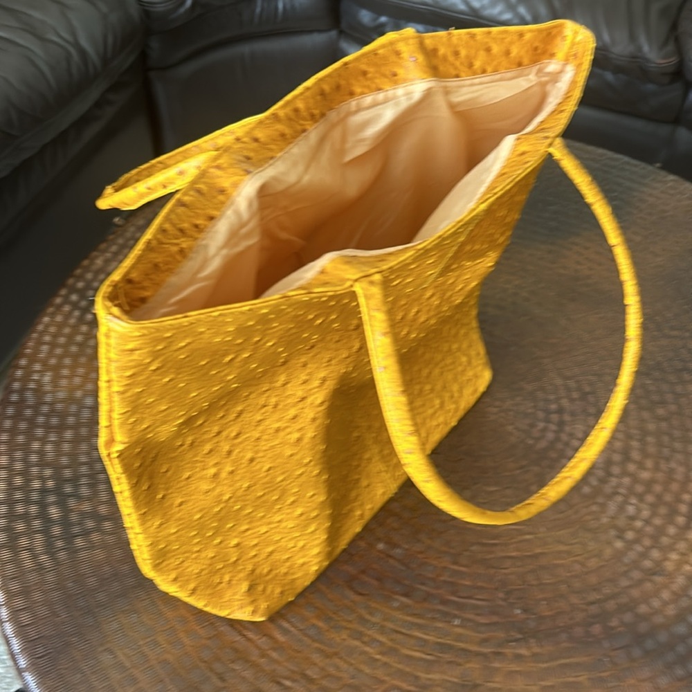 Purse - Picture 3 of 8